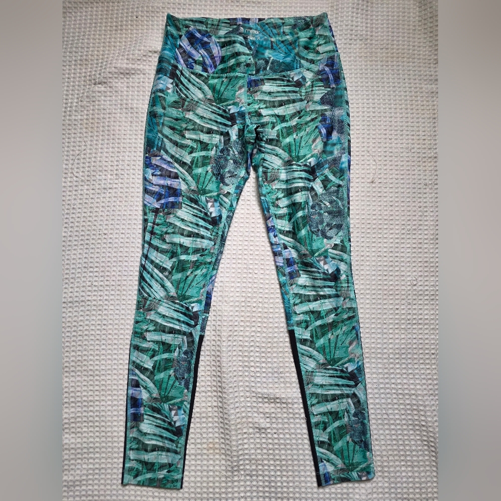 5/25$ - MPG Green and Blue Patterned Leggings